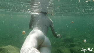 סקס על הנהר.