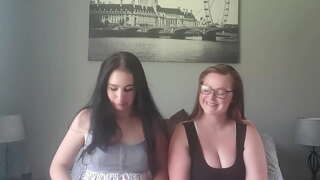 کوچک در مقابل بزرگ, سینه ها, سیگار کشیدن, سیگار